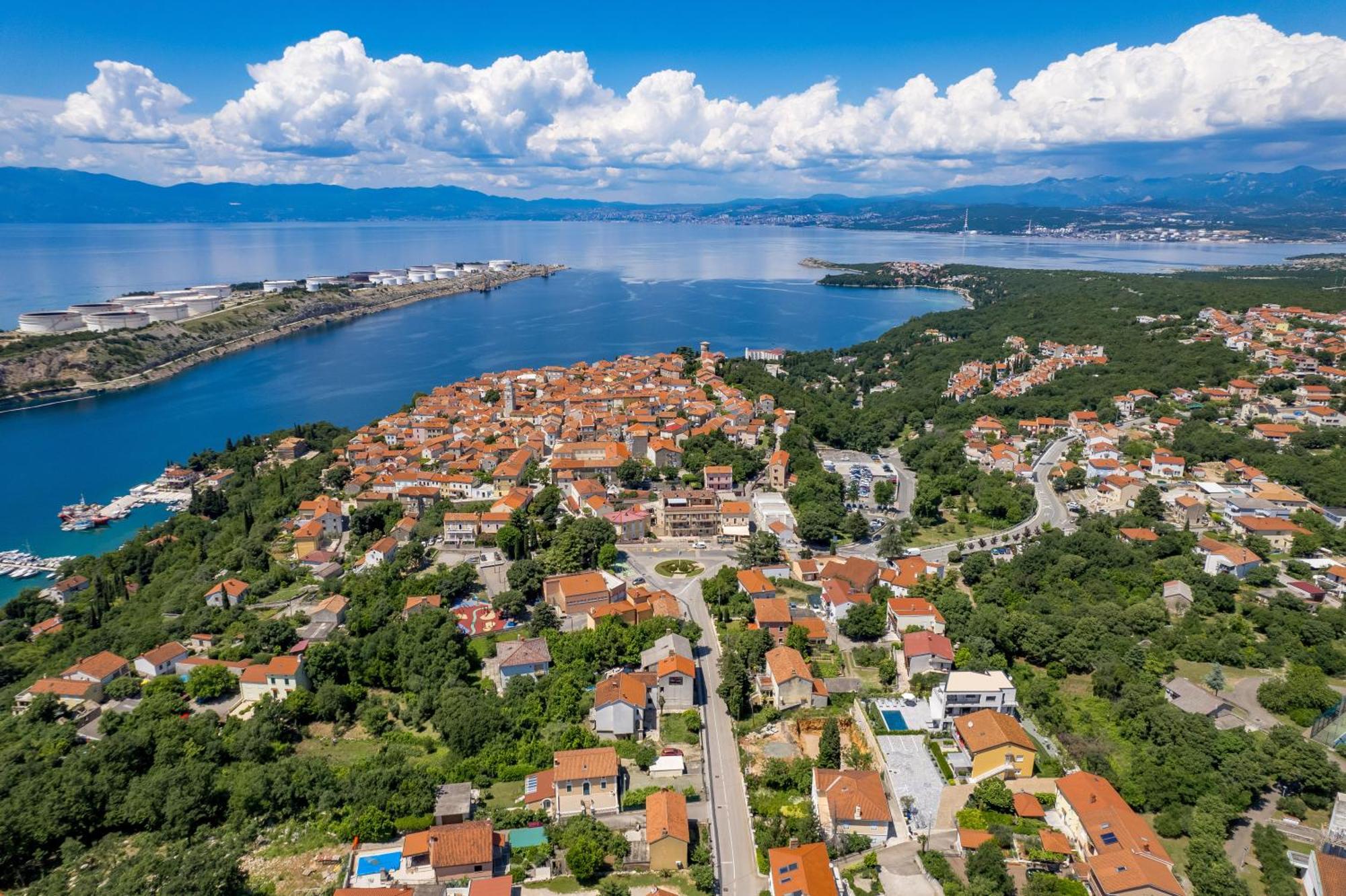 Appartments Adriatic Omisalj Exterior photo
