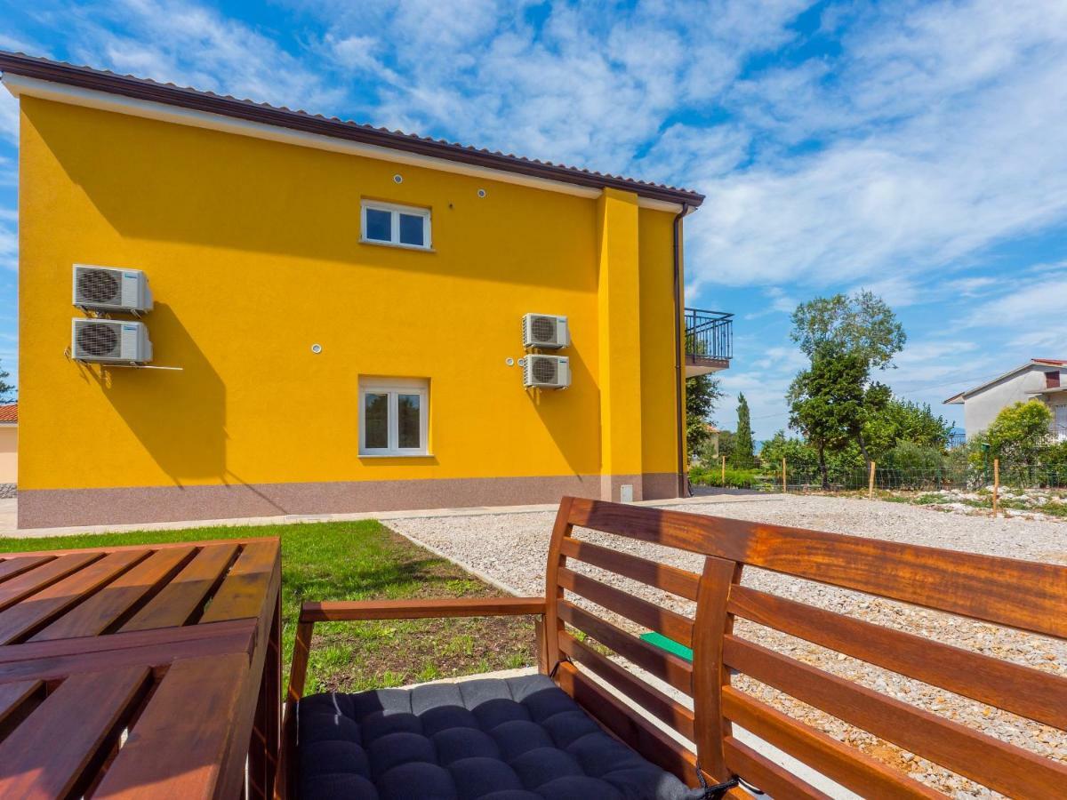 Appartments Adriatic Omisalj Exterior photo